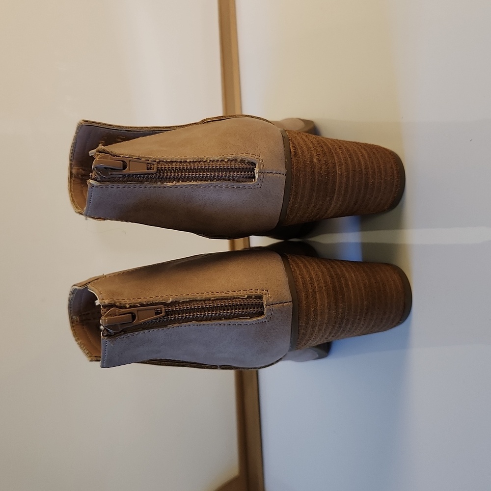 Francesca’s Taupe Peep Toe Cutout Booties – Size 6 - Picture 7 of 11
